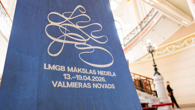 Latvijas Mākslas gada balvas mediju pasākuma norise un apmeklētāji LNMM vestibilā