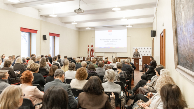 Gadskārtējā muzeju direktoru un vadītāju sanāksmes norise Latvijas Kara muzeja zālē