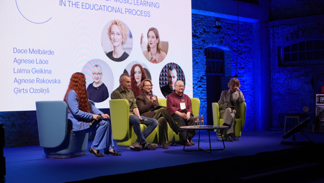 Starptautiskās mūzikas izglītības konferences diskusija ICME Hanzas Peronā, uz skatuves Laima Geikina, Dace Melbārde, Agnese Lāce,Ģirts Ozoliņš, Agnese Rakovska
