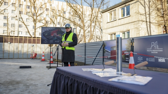 Kultūras ministrs Nauris Puntulis piedalās TabFab radošā kvartāla pamatkapsulas iemūrēšanas pasākumā