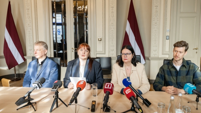 Kultūras ministres un JVLMA padomes pārstāvju preses brīfings