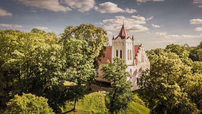 Aizputes baznīca.