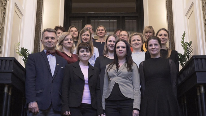 Sveicam Latvijas Nacionālo teātri 100. dzimšanas dienā