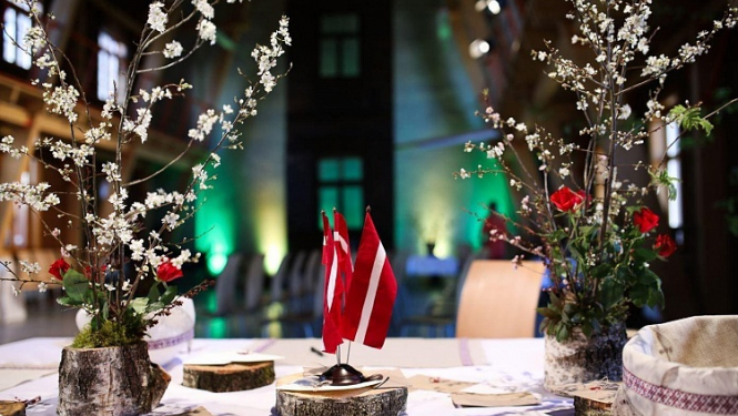 Kultūras ministrija un Latvijas valsts simtgades birojs aicina rīkot Latvijas neatkarības atjaunošanai veltītos „Baltā galdauta svētkus”