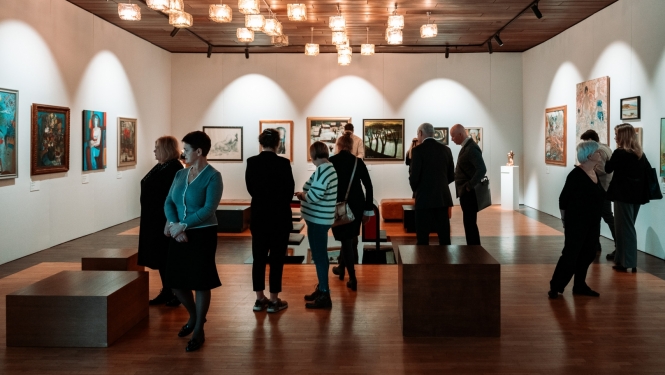 Dailes teātrī skatāma izstāde “Eksistence ārpus laika”, foto: Mārcis Baltskars