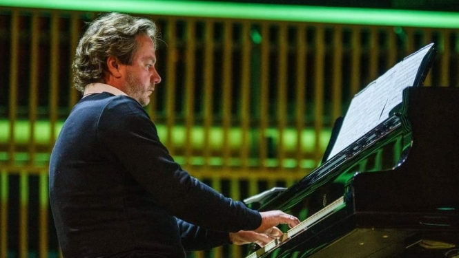 Pianists Endijs Renemanis (Latvija)