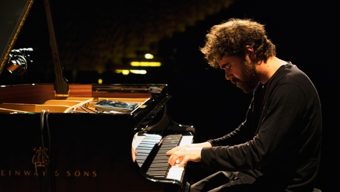 Itāļu pianists un mūzikas autors Federiko Albanēze (Federico Albanese)