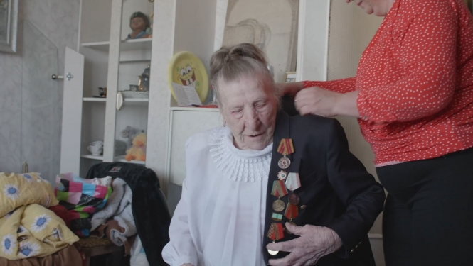 Staņislava Tokalova filmas projekta "Iestrēguši" vizuālais materiāls.