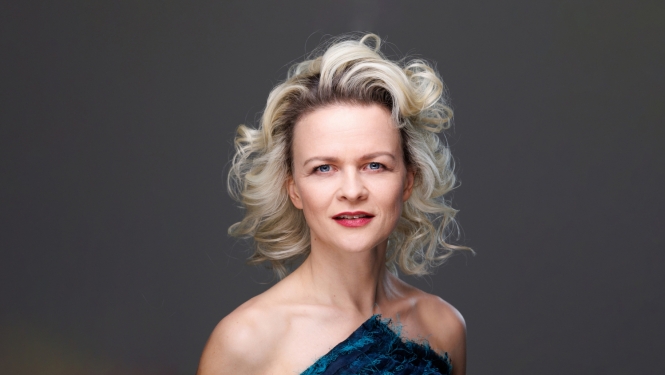 Ērģelniece Iveta Apkalna