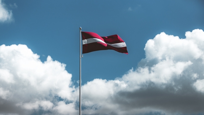 Latvijas karogs