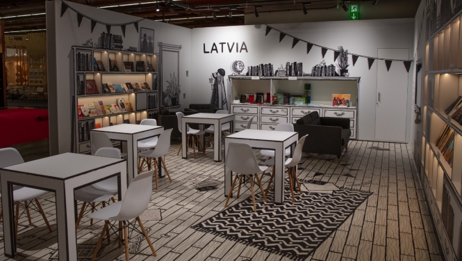 Grāmatu tirgus, Latvijas stends