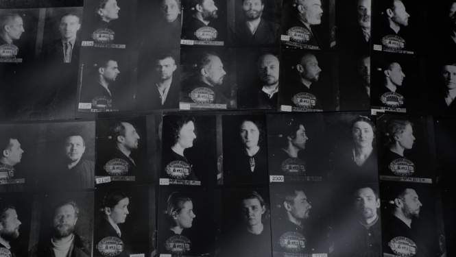 Melnbalts attēls ar cilvēku fotoportretiem
