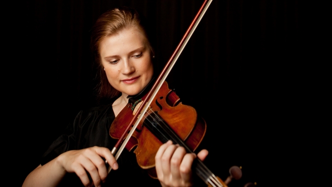 Vijolniece Paula Šūmane.