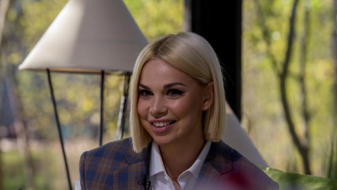 Samanta Tīna