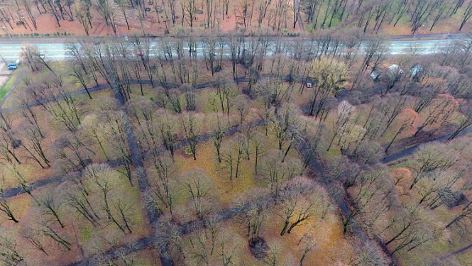 KM aicina Finanšu ministriju izvērtēt VKPAI lūgumu izpirkt „Lielos kapus”