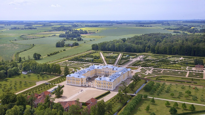 Atklātā konkursā uz Rundāles pils muzeja direktora amatu pieteikušies 16 pretendenti