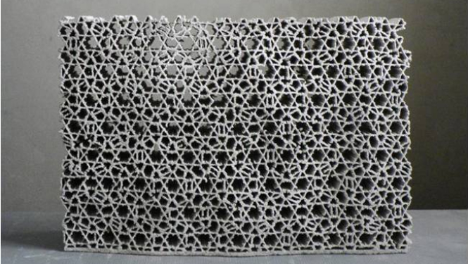 Dainis Pundurs. Porcelāns. Autora īpašums. Publicitātes foto