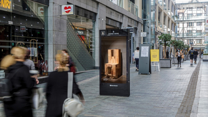 Vizualizācija “Clear Channel Latvia” un Latvijas Nacionālā mākslas muzeja vides projektam “Māksla iznāk pilsētā”. 2023. Publicitātes foto