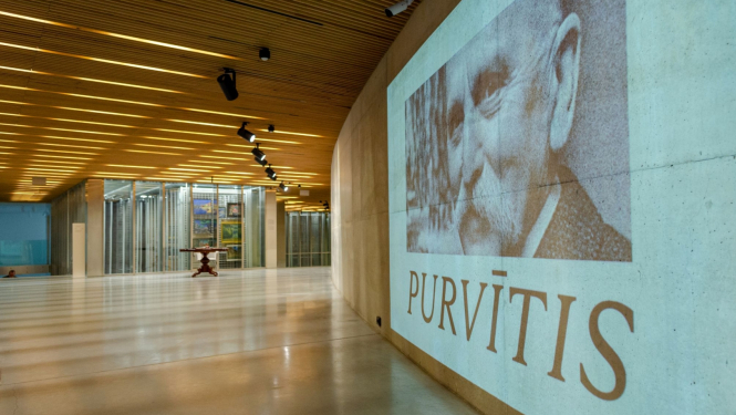 Izstādes “PURVĪTIS” ekspozīcija Latvijas Nacionālajā mākslas muzejā. Rīga, 2022. Foto: Valters Lācis