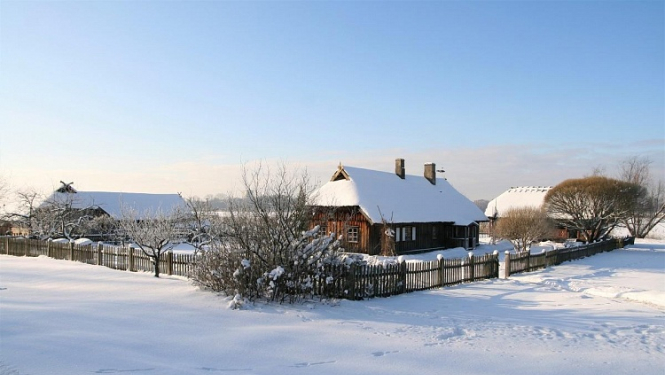 KM kategoriski noraida izskanējušos pieņēmumus par Latvijas Etnogrāfiskā brīvdabas muzeja slēgšanu; turpina muzeja darbības sakārtošanu