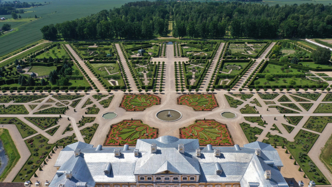 Rundāles pils franču dārza aerofotogrāfija. Foto: Artis Jutus