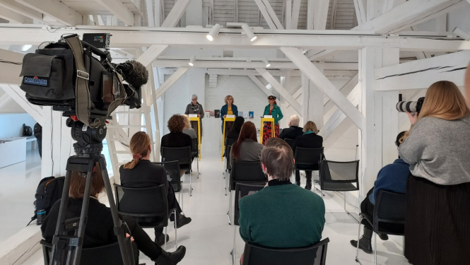 grāmatu mākslas konkursa “Zelta ābele 2021” preses konference