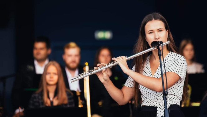 Ventspils mūzikas vidusskolas audzēkņi.