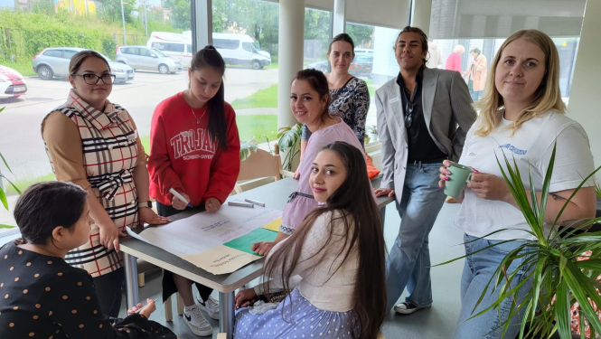 Latvijas romu jauniešu praktiskā darbnīca „SĀRE KHETENE”