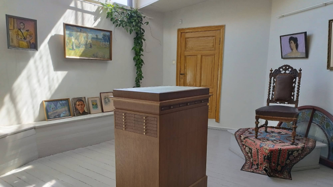 Izstādes ekspozīcijas fragments