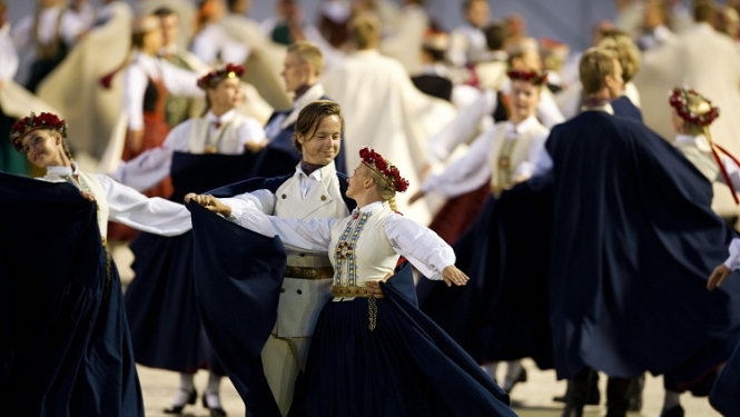 Notiks pirmā jaunās Dziesmu un deju svētku padomes sēde