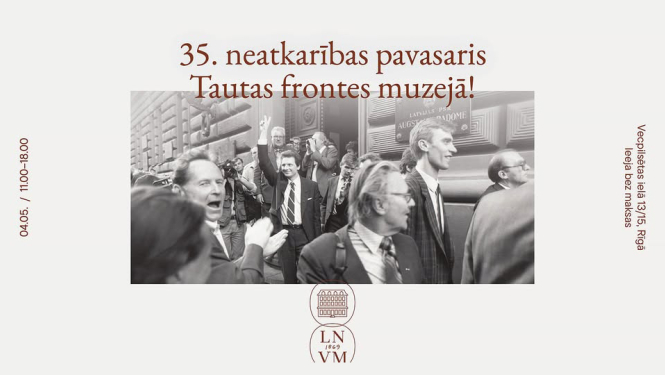 Programmas “35. neatkarības pavasaris Tautas frontes muzejā” publicitātes attēls - foto no 1990. gada 4. maija pie Saeimas ēkas