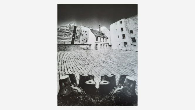 Vilhelms Mihailovskis (1942–2018). Rekonstrukcija II. 1976. No kolekcijas “Humanus” (2015). Publicitātes attēls no fotokalendāra “Vilhelms Mihailovskis”. Ilustrācija Džūlijas Rodenkirhenas lekcijai.