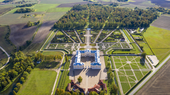 Rundāles pils ansamblis. Foto: A. Jutus.