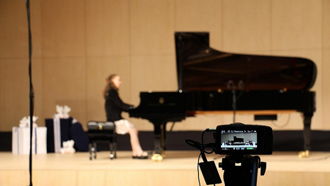 Tapis virtuāls Rīgas Doma kora skolas Ziemassvētku koncerts