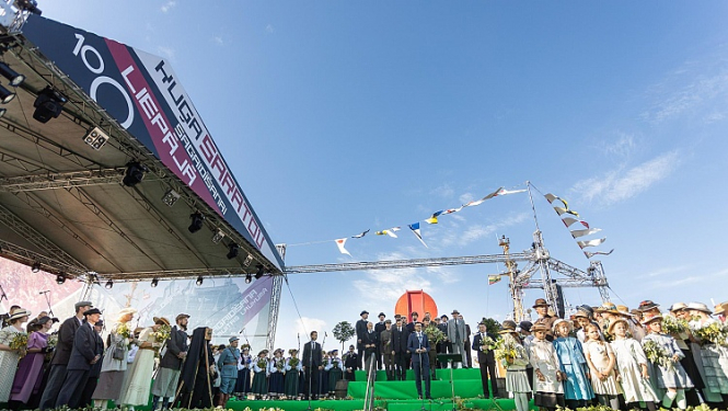 Vēsturiskā rekonstrukcija atklāj trīs dienu svinības par godu “Kuģa “Saratov” sagaidīšanai Liepājā – 100”