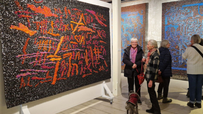 Tekstilmākslinieka Egila Rozenberga personālizstādes “Laika zīmes” atklāšana Almontes pilsētas muzejā “Mississippi Valley Textile Museum”, Kanāda. 18.01.2025. Publicitātes foto