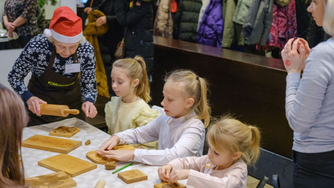 Ģimenes dienas norise Dekoratīvās mākslas un dizaina muzejā