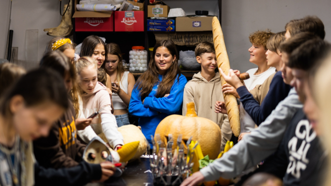 Latvijas skolas somas norises Latvijas Nacionālajā teātrī, foto: Reinis Oliņš