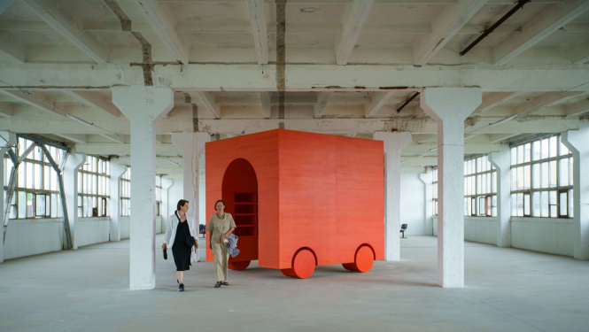 Eksponāts izstāžu zālē