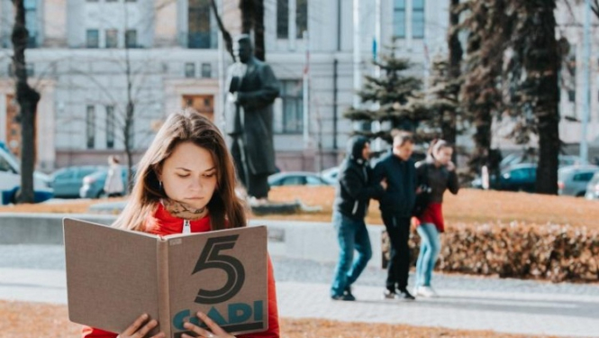 Nacionālajā bibliotēkā notiks Kārļa Ulmaņa režīmu slavinošas grāmatas lasījums