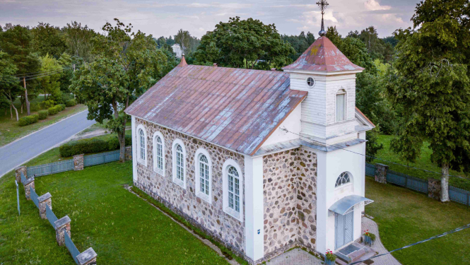 Nagļu katoļu baznīca