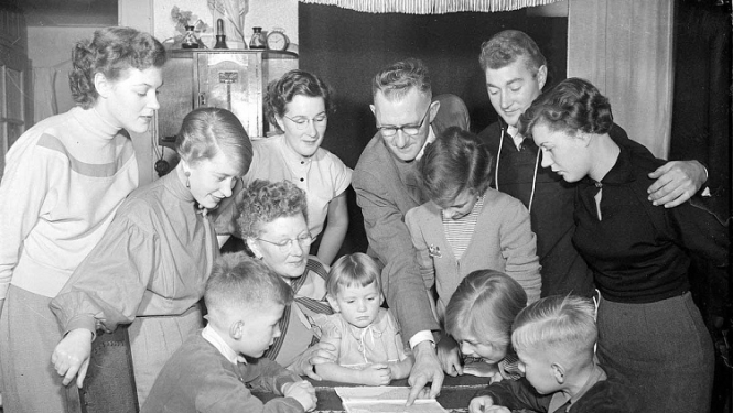 Notiks sarīkojums par saziņu aiz dzelzs priekšakara