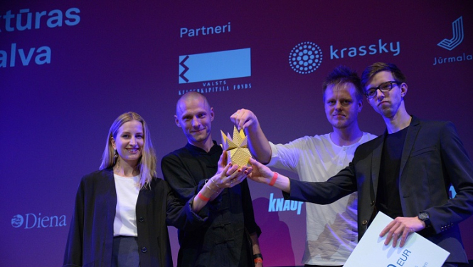 Latvijas Arhitektūras Lielo gada balvu 2017 saņem Šaoliņas lidojošo mūku teātris