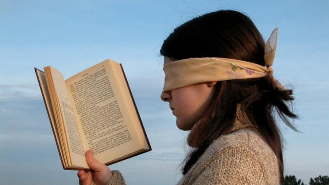 Neredzīgu personu interesēs atļauts izgatavot un izplatīt kopijas bez autoratlīdzības samaksas