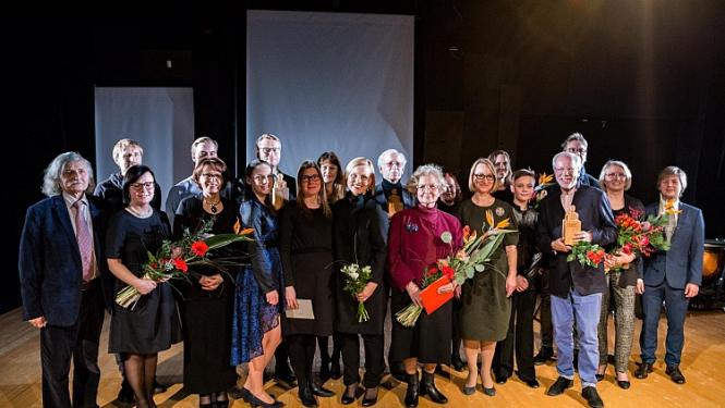 Izcilības balvu kultūrā iegūst Alvis Hermanis, dizaina birojs H2E un Gidons Krēmers un ''Kremerata Baltica''