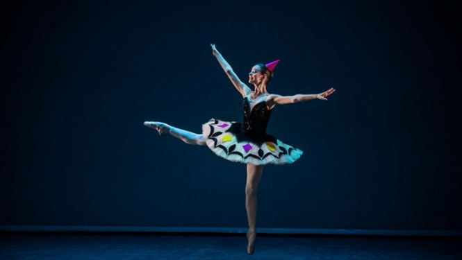 Dāvana Latvijai simtgadē - zelta medaļa baleta mākslā