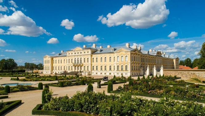 KM izsludina atklātu konkursu uz Rundāles pils muzeja direktora amatu