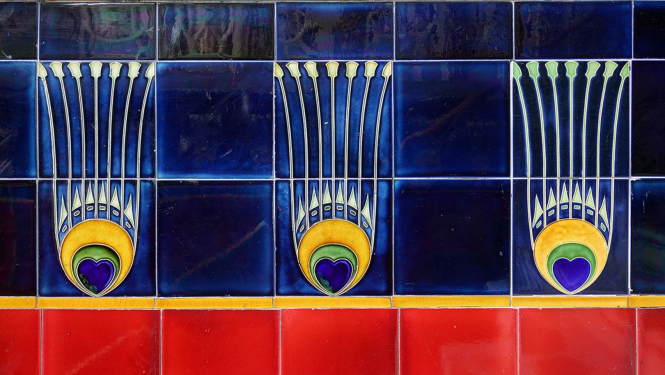 Sienu flīzes košā krāsā