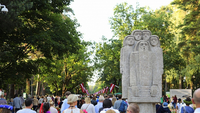 Vēl nedēļu turpinās pieteikšanās naudas līdzekļu atmaksai par 2018. gadā internetā pirktajām Dziesmu un Deju svētku biļetēm