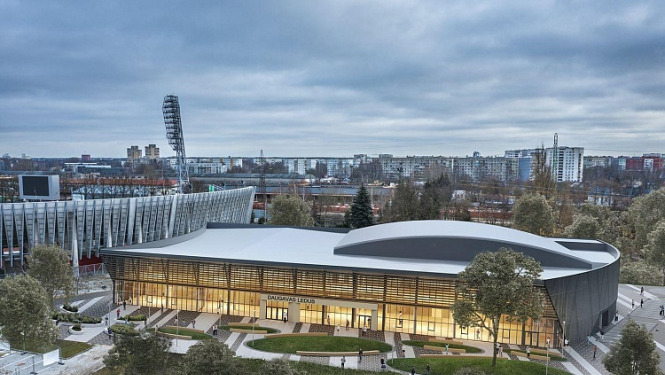 Nosvinēti Daugavas ledus halles spāru svētki